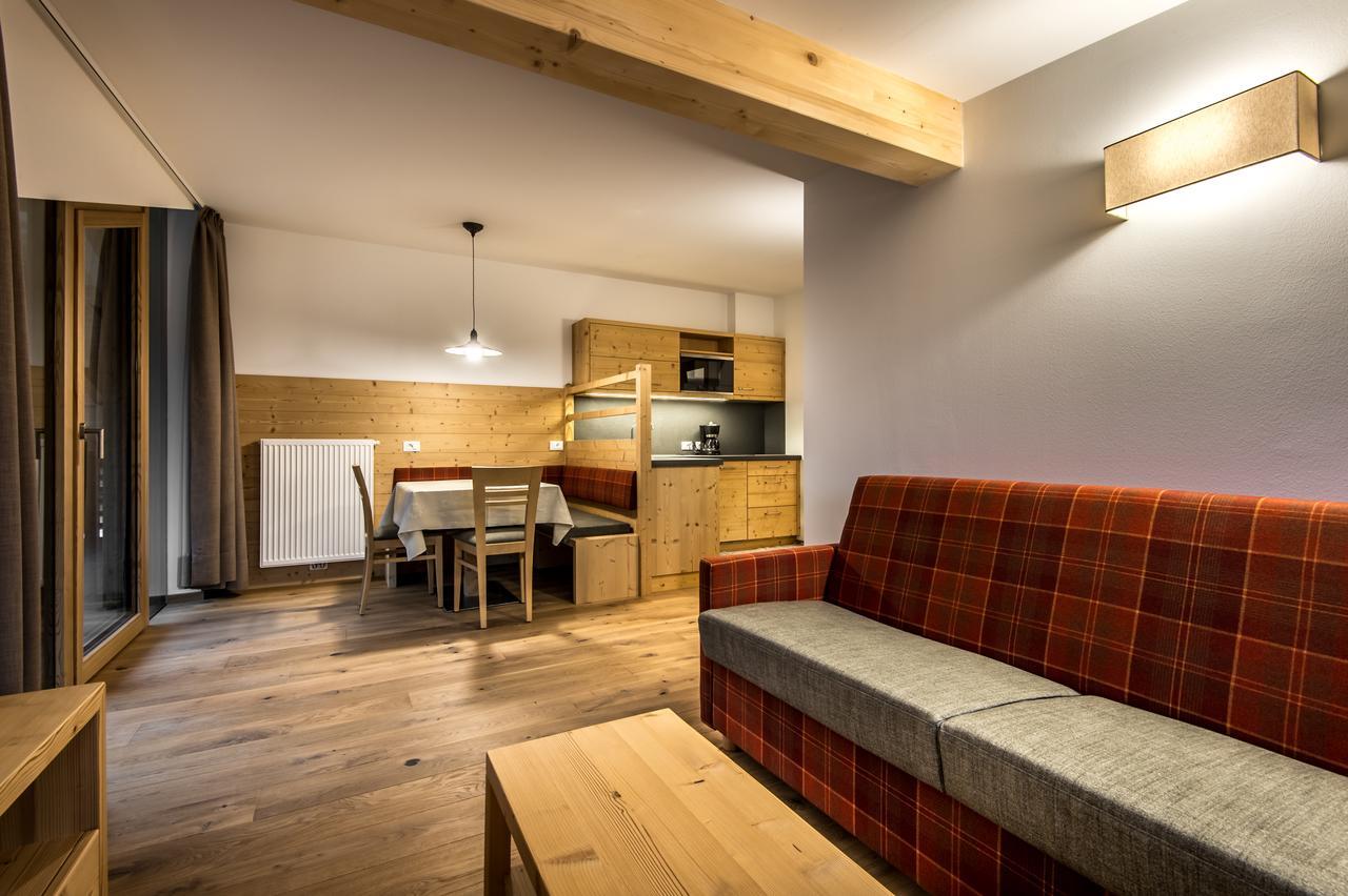 Garni Larix Hotel Colfosco Eksteriør billede